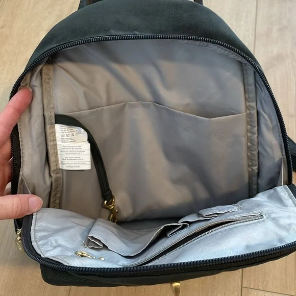 Baggallini backpack - Picture 4 of 6